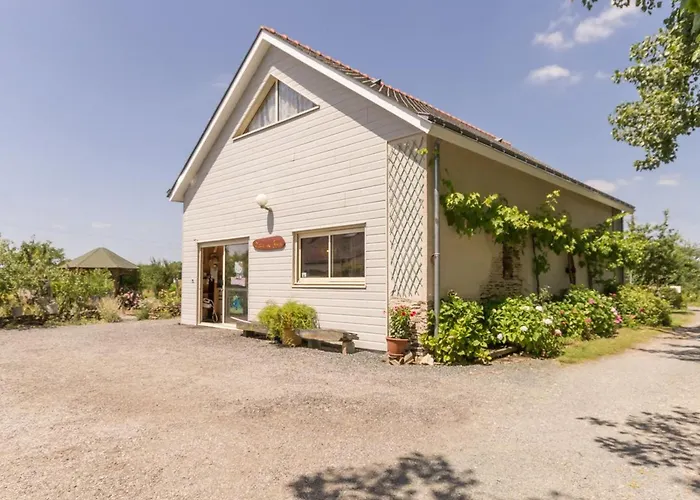 Rénové Avec Jardin, Salle De Jeux Et Vélos, Près Du Canal De Nantes à Brest - Fr-1-306-1016 *
